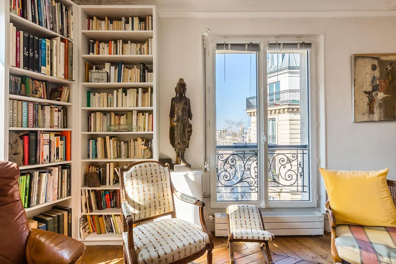 Veeve - Classic Montparnasse Paris
