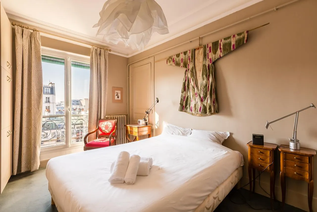 Veeve - Classic Montparnasse Paris